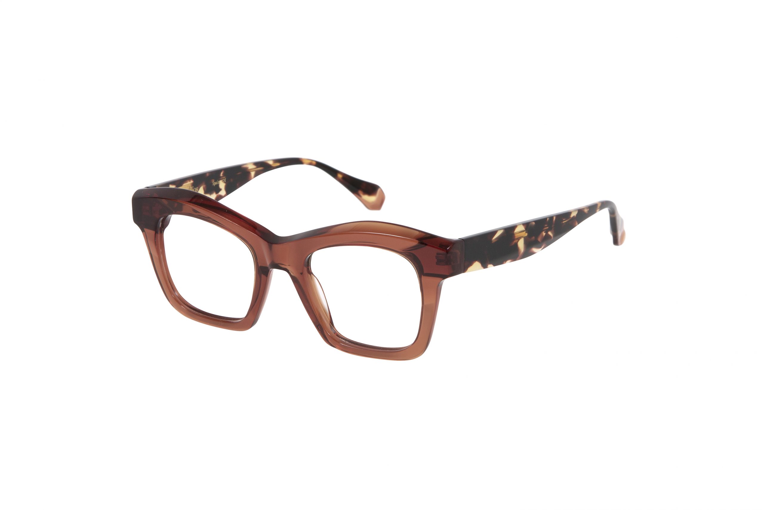 GIGIStudios_aw22:23_vanguard_optical_isabella_6728-0
