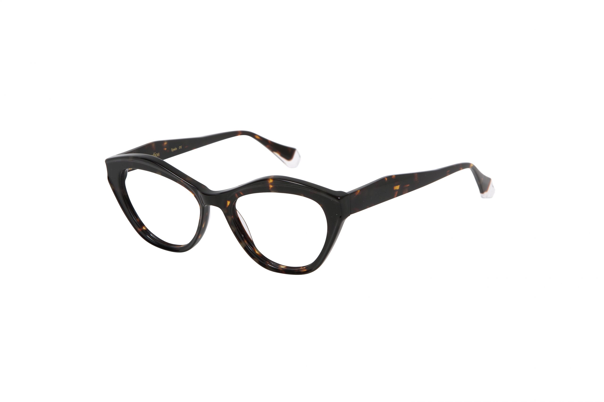 GIGIStudios_aw22:23_vanguard_optical_samantha_6731-2