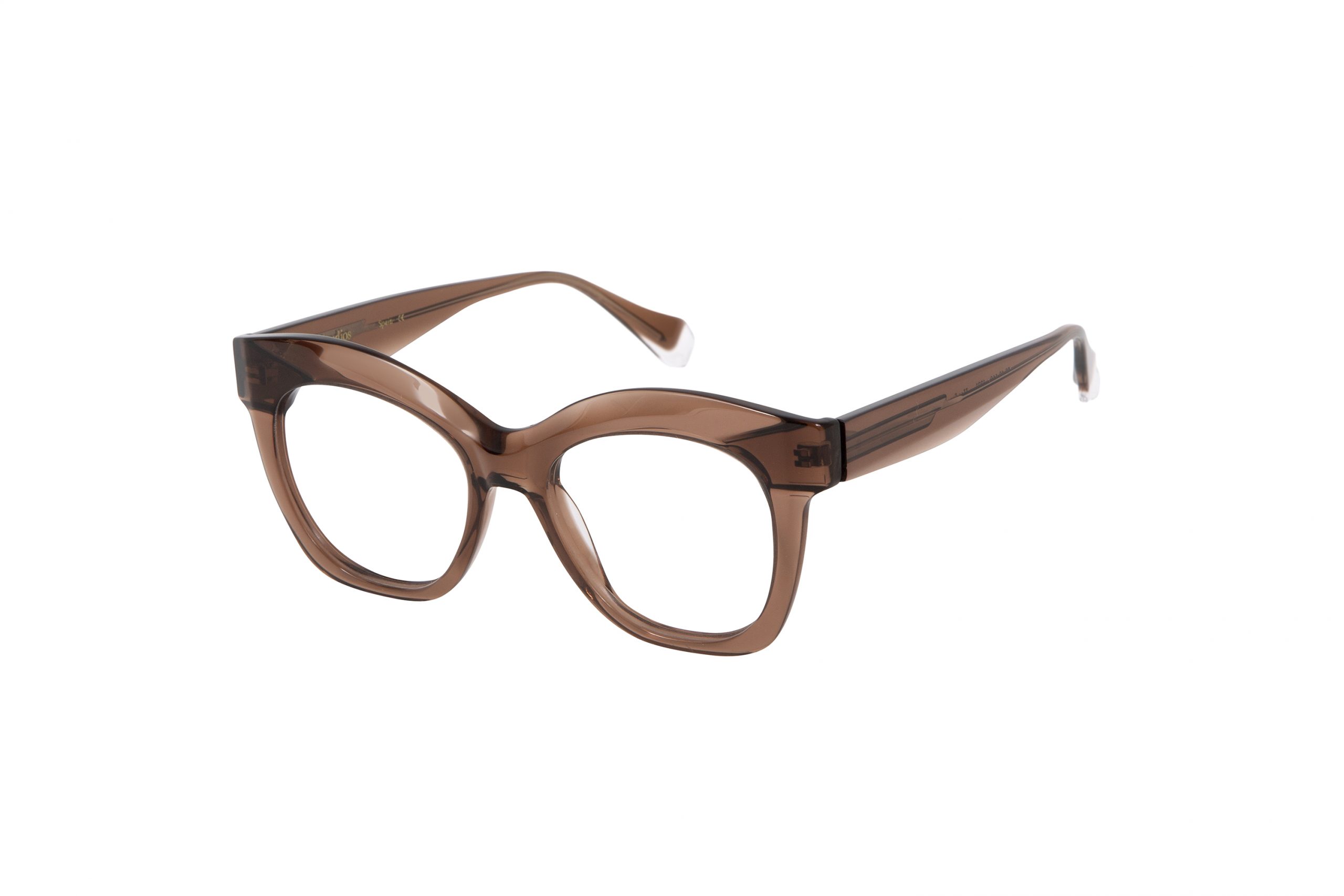GIGIStudios_aw22:23_vanguard_optical_winnie_6748-0