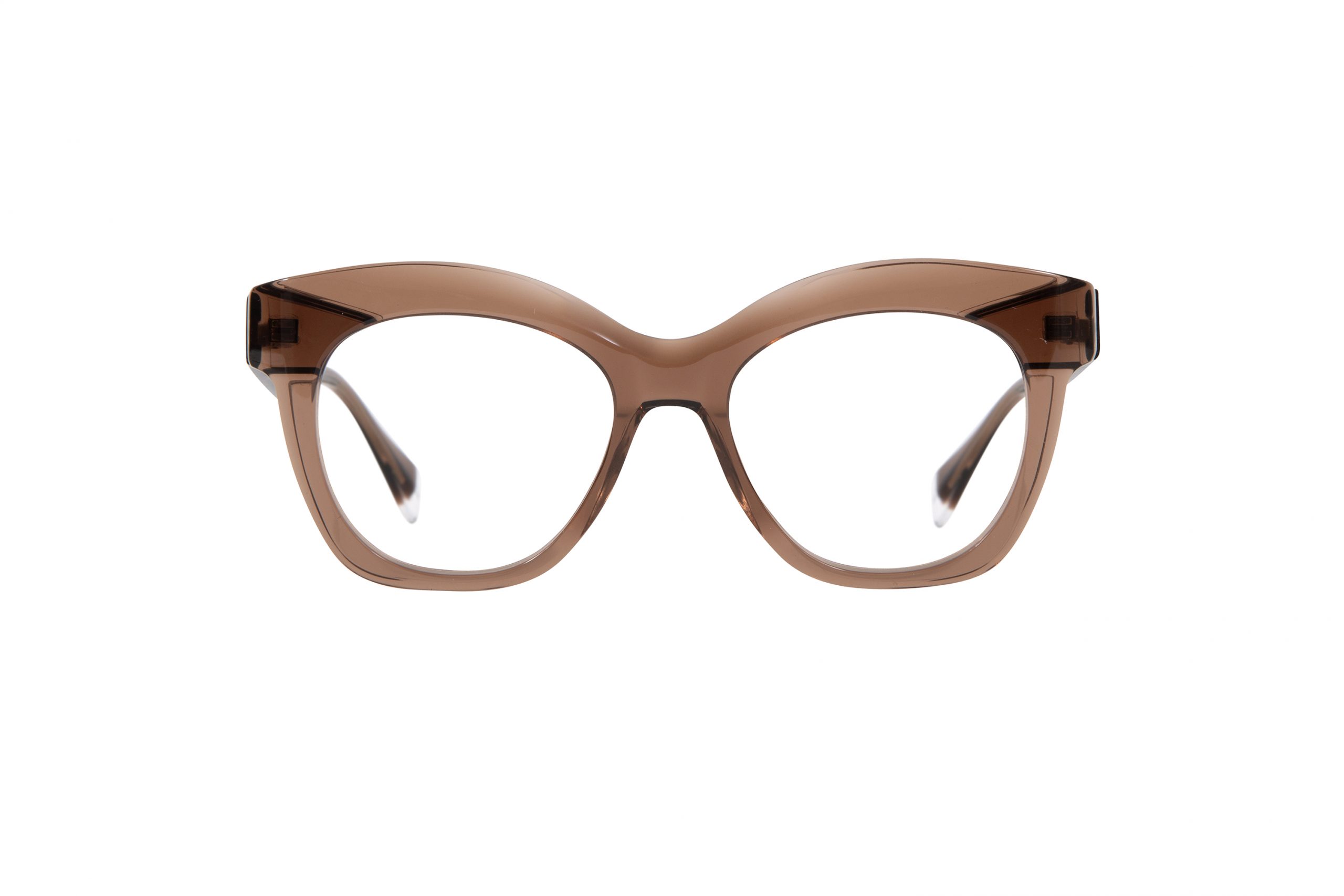 GIGIStudios_aw22:23_vanguard_optical_winnie_6748-0.
